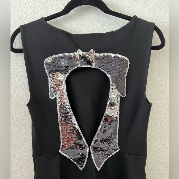 MODCLOTH fit and flare party dress with bow sequin back 🖤 - Picture 4 of 5